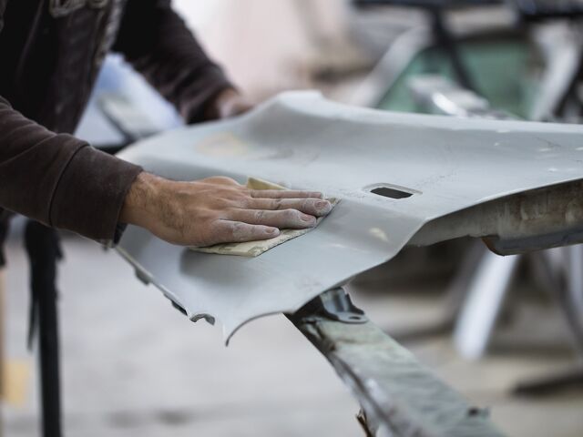 Sanding Car Body